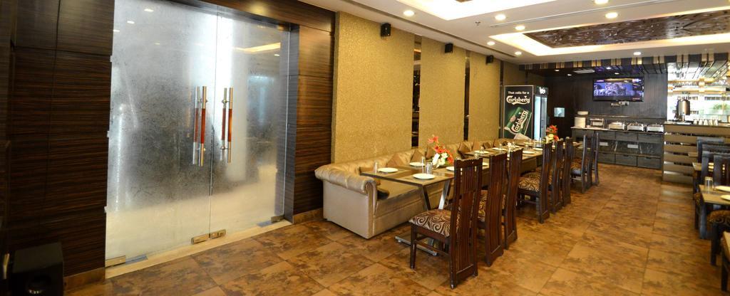 דלהי Hotel Metro View מראה חיצוני תמונה