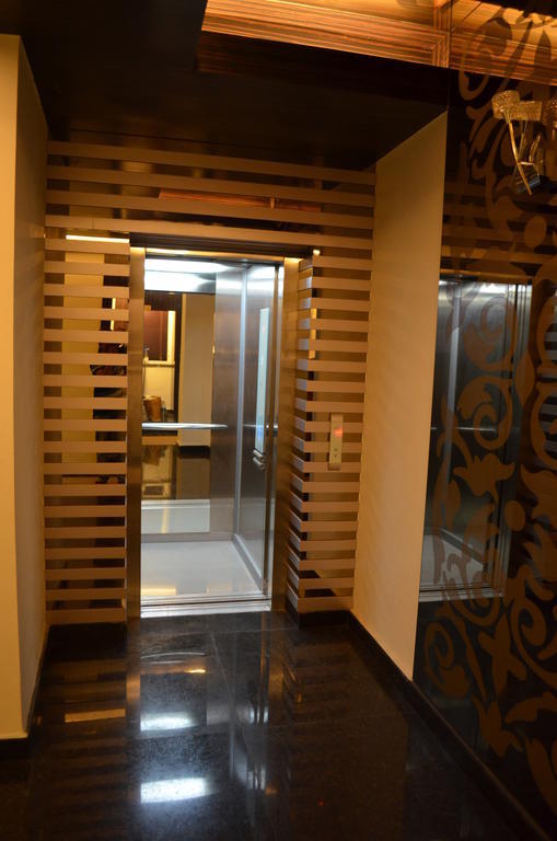 דלהי Hotel Metro View מראה חיצוני תמונה